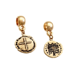 Berloque Folheado Medalha das Duas Cruzes
