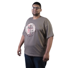 Camiseta Plus Size Medalha das Duas Cruzes - Cinza Pedra