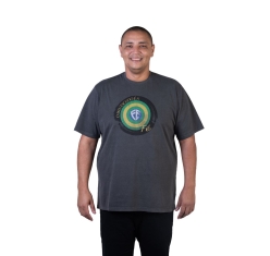 Camiseta Plus Size Meu Escudo é a Fé - Cinza Estonada