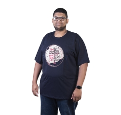 Camiseta Plus Size Medalha das Duas Cruzes - Azul Marinho